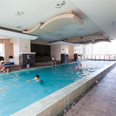 hotels near robinsons manila|Top Hotels Closest to Robinson's Place from $46 .